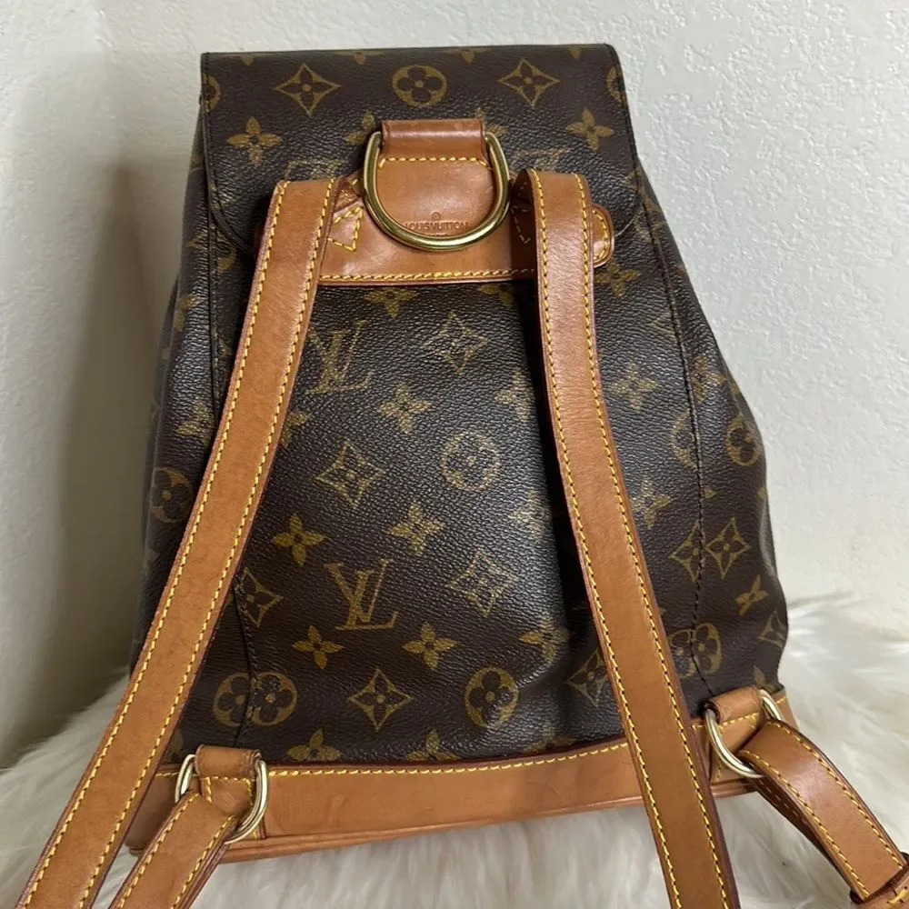 💯Authentic Louis Vuitton Monogram Backpack Small size🍀